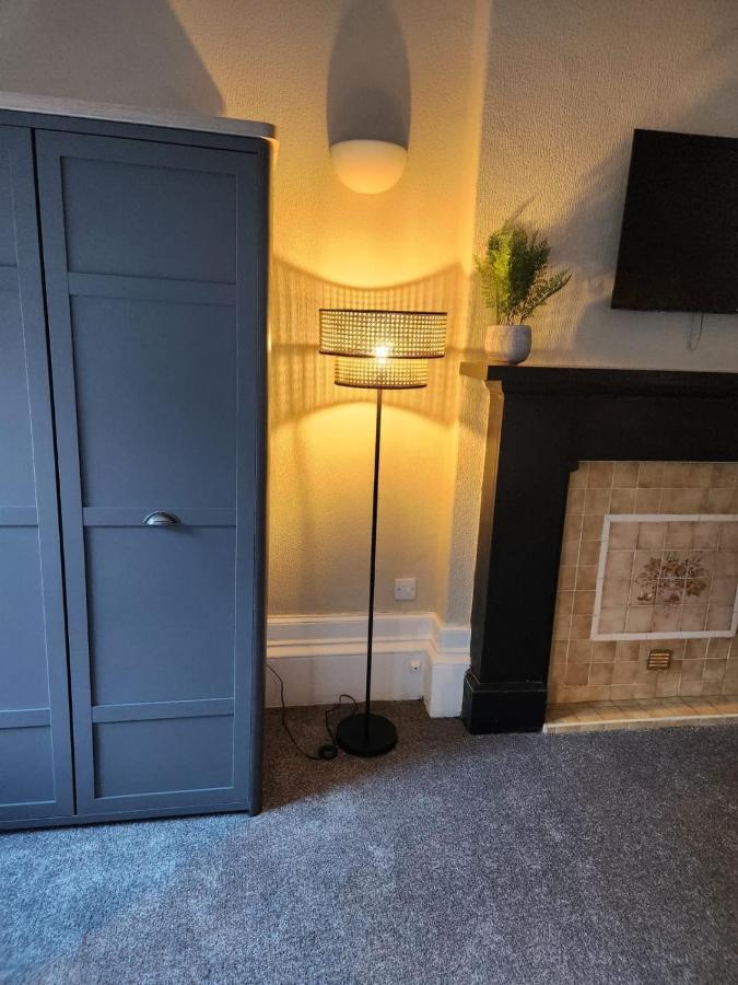 Traditional 5 Bedroom City Centre Apartment غلاسغو المظهر الخارجي الصورة