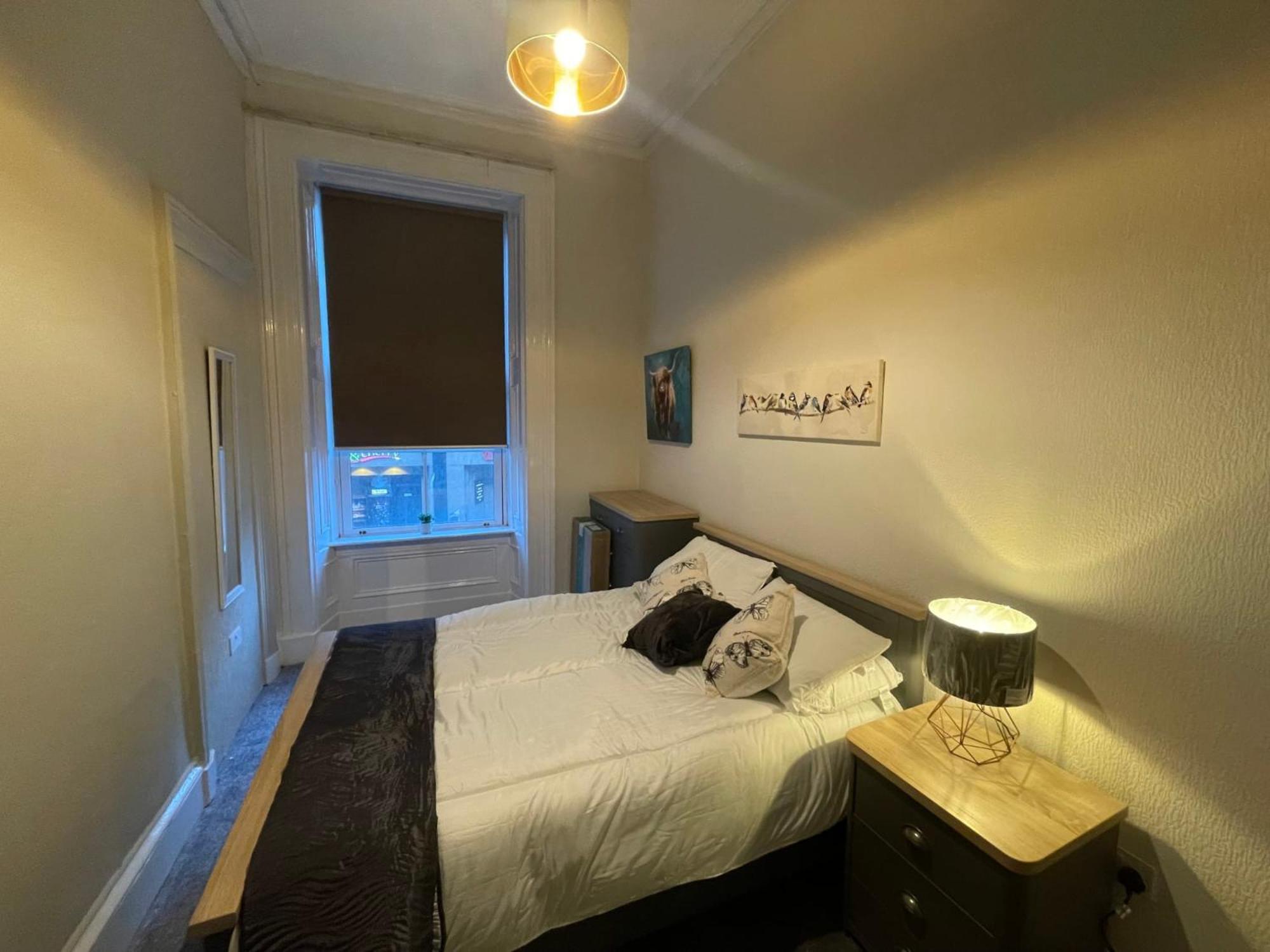 Traditional 5 Bedroom City Centre Apartment غلاسغو المظهر الخارجي الصورة