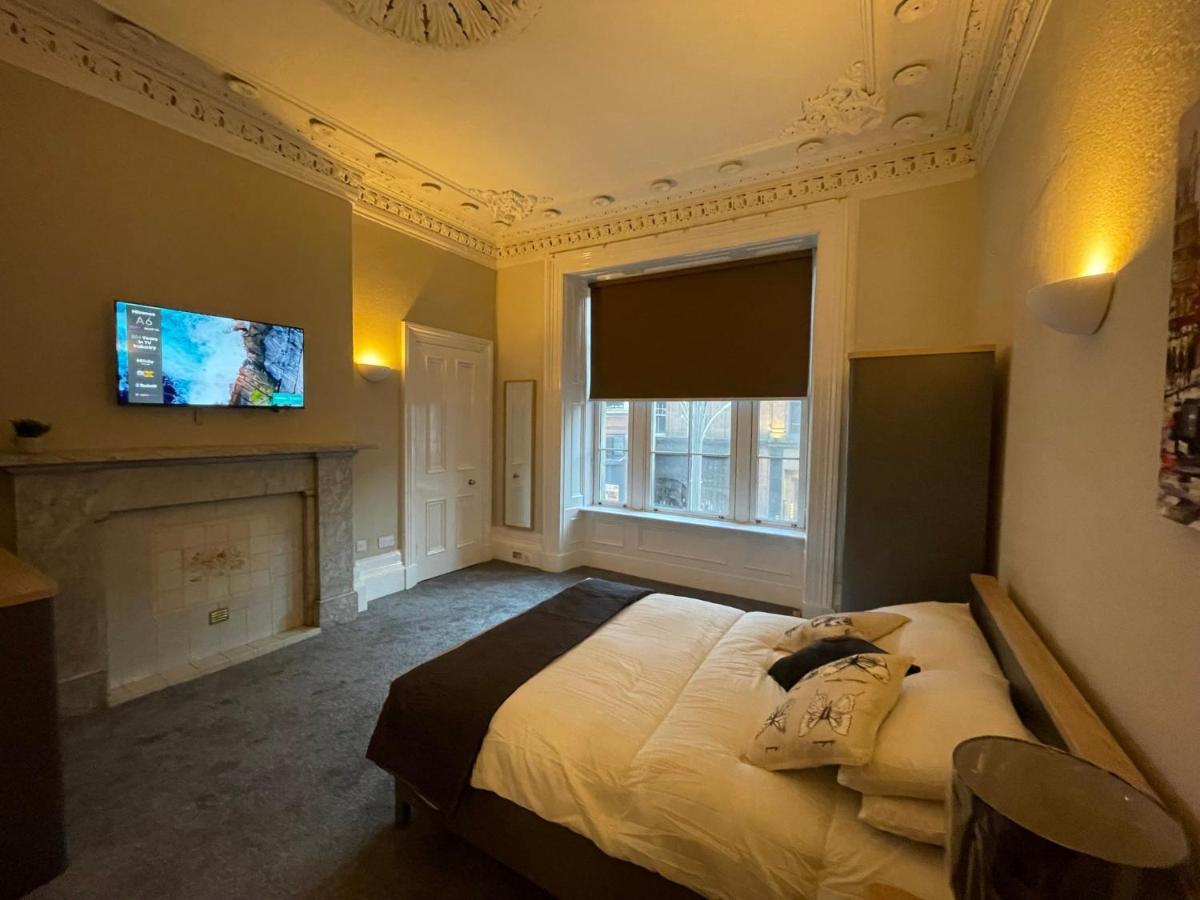Traditional 5 Bedroom City Centre Apartment غلاسغو المظهر الخارجي الصورة